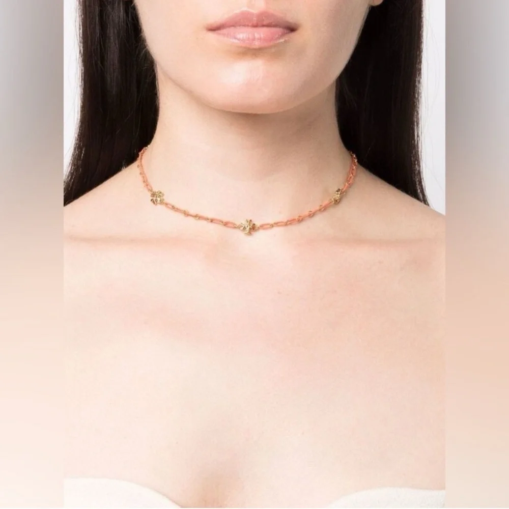 🆕 NWT Tory Burch Roxanne 18K-Gold-Plated & Coral Acrylic Logo Chain Necklace
